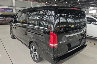 Mercedes-Benz V-Class 2021, 28700 км, за 38315 USD