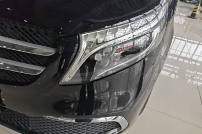 Mercedes-Benz V-Class 2021, 28700 км, за 38315 USD - фото 8