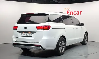 Kia Canival 2017, 116620 км, за 8527.24 USD