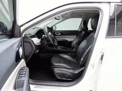 Jeep Compass 2022, 63760 км, за 13319.89 USD - фото 12