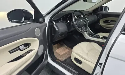 Land Rover Range Rover Evoque 2018, 93736 км, за 10305.4 USD - фото 11