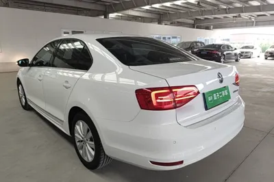 Volkswagen Sagitar 2015, 97700 км, за 6877 USD