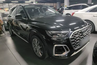 Audi Q5L 2022, 28600 км, за 32742 USD