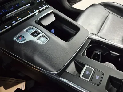 Hyundai Grandeur 2023, 85479 км, за 15570.04 USD - фото 9