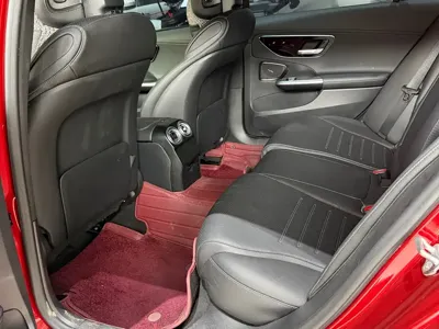Mercedes-Benz C-Class 2021, 30000 км, за 20570.53 USD