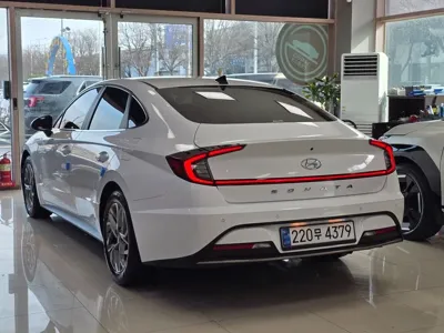 Hyundai Sonata 2023, 83401 км, за 10420.59 USD