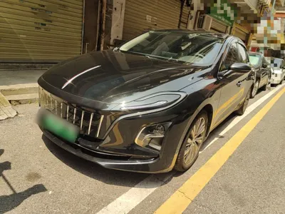 Hongqi E-QM5 · 2022 год