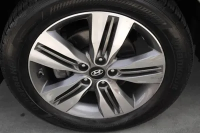 Hyundai Tucson 2015, 130433 км, за 5170.52 USD