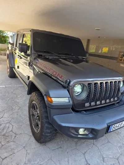 Jeep Gladiator 2021, 27000 км, за 29539.19 USD