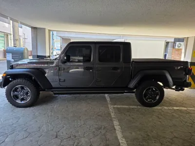 Jeep Gladiator 2021, 27000 км, за 29539.19 USD