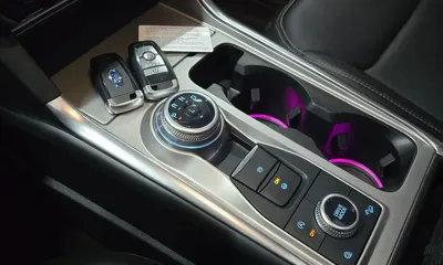 Ford Explorer 2021, 92712 км, за 17406.72 USD - фото 9