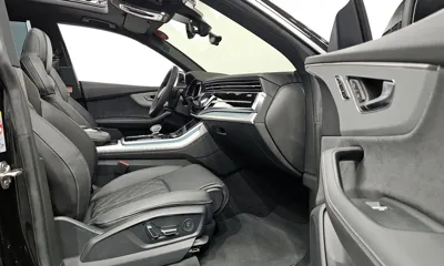 Audi Q8 2025, 6185 км, за 78049.1 USD - фото 10