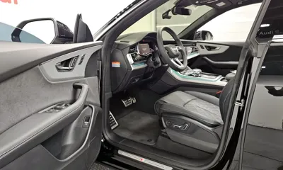 Audi Q8 2025, 6185 км, за 78049.1 USD - фото 12