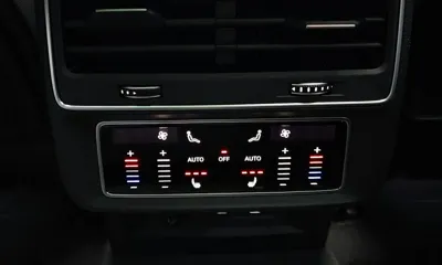 Audi Q8 2025, 6185 км, за 78049.1 USD - фото 19