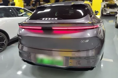Zeekr 007GT 2025, 17200 км, за 26147 USD