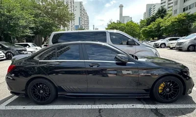 Mercedes-Benz C-Class 2017, 152000 км, за 13128.53 USD