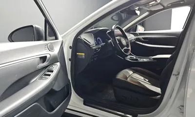 Hyundai Sonata 2020, 88658 км, за 11059.08 USD - фото 10