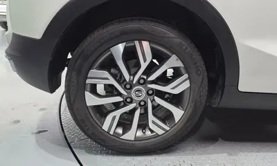 KG_Mobility_Ssangyong TIBOLI 2019, 42413 км, за 7548.9 USD