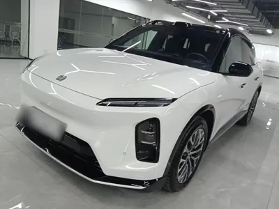 Nio ES6 · 2025 год