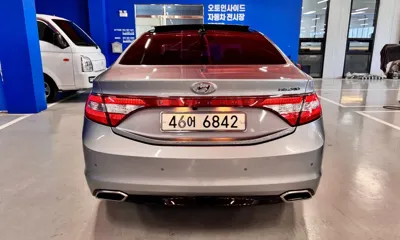 Hyundai Grandeur 2015, 127516 км, за 5079.11 USD