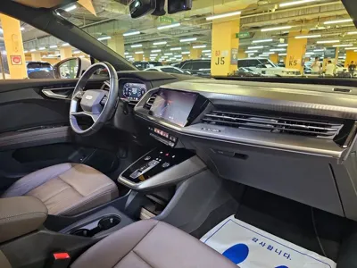 Audi Q4 e-tron 2022, 54402 км, за 23322.49 USD - фото 10