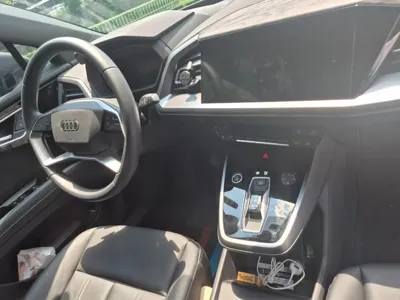 Audi Q4 e-tron 2025, 17862 км, за 36117.28 USD - фото 7
