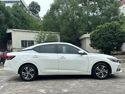 Nissan Sylphy 2023, 42000 км, за 10299.63 USD