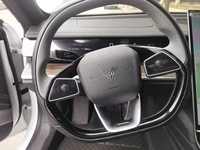 NETA Neta S 2023, 32599 км, за 11701.44 USD