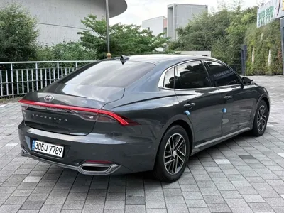 Hyundai Grandeur 2022, 18633 км, за 17109.04 USD