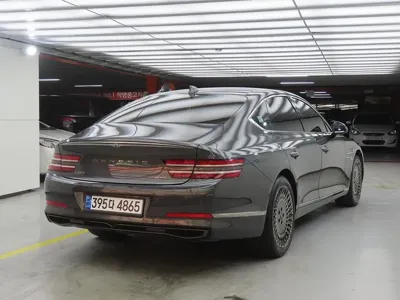 Genesis G80 2021, 210562 км, за 15097.81 USD