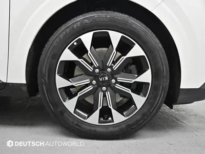 Kia Canival 2021, 159104 км, за 13976.46 USD