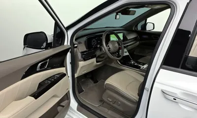 Kia Canival 2023, 58695 км, за 26158.92 USD - фото 10