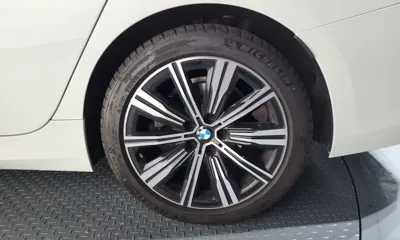 BMW 3-Series 2025, 6856 км, за 28147.95 USD - фото 21