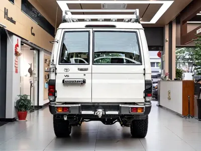 Toyota Land Cruiser 2025, 3600 км, за 82083.34 USD
