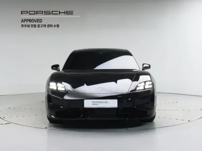 Porsche Taycan 2025, 5720 км, за 122175.46 USD