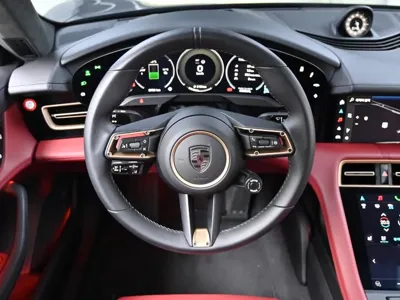 Porsche Taycan 2025, 5720 км, за 122175.46 USD - фото 13