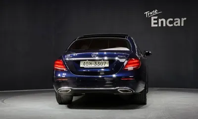 Mercedes-Benz E-Class 2017, 87211 км, за 16549.66 USD