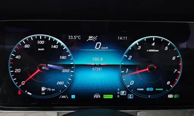 Mercedes-Benz E-Class 2022, 67381 км, за 28586.3 USD - фото 8