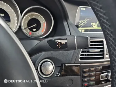 Mercedes-Benz E-Class 2014, 168007 км, за 7862.57 USD - фото 9
