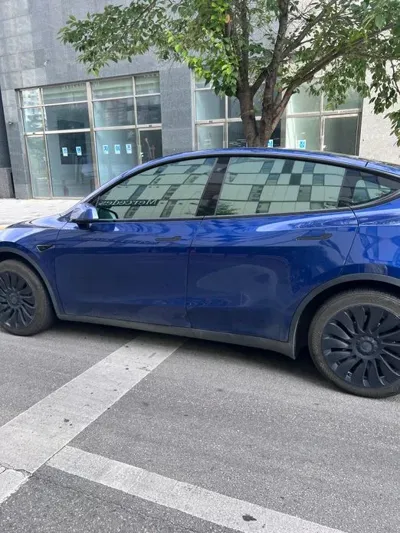 Tesla Model Y 2024, 44500 км, за 23959.56 USD