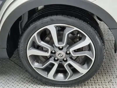 KG_Mobility_Ssangyong TIBOLI 2016, 197319 км, за 2344.21 USD