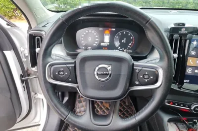 Volvo XC40 2020, 77600 км, за 12583 USD - фото 9