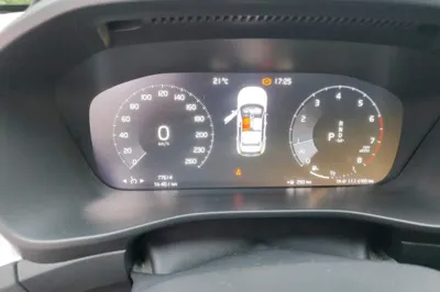 Volvo XC40 2020, 77600 км, за 12583 USD - фото 11