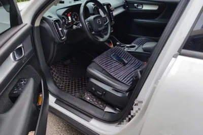 Volvo XC40 2020, 77600 км, за 12583 USD - фото 14