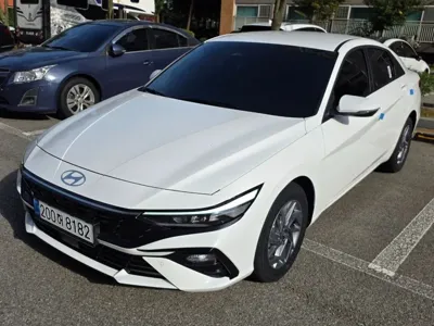 Hyundai Avante 2026, 2750 км, за 8927.4 USD