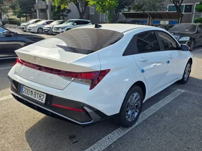 Hyundai Avante 2026, 2750 км, за 8927.4 USD