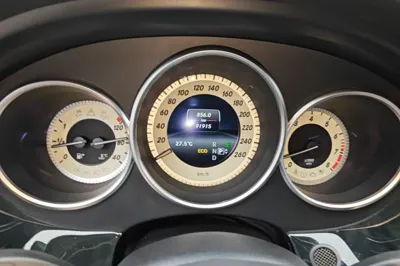 Mercedes-Benz CLS 2015, 92000 км, за 17082 USD - фото 11