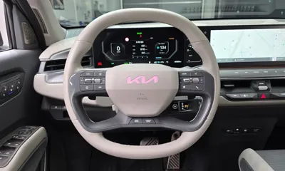 Kia EV9 2024, 48589 км, за 41945.65 USD - фото 13