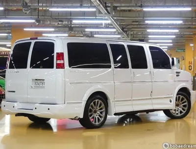 Chevrolet Express Van 2021, 25000 км, за 42667.72 USD