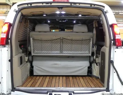 Chevrolet Express Van 2021, 25000 км, за 42345.3 USD - фото 9